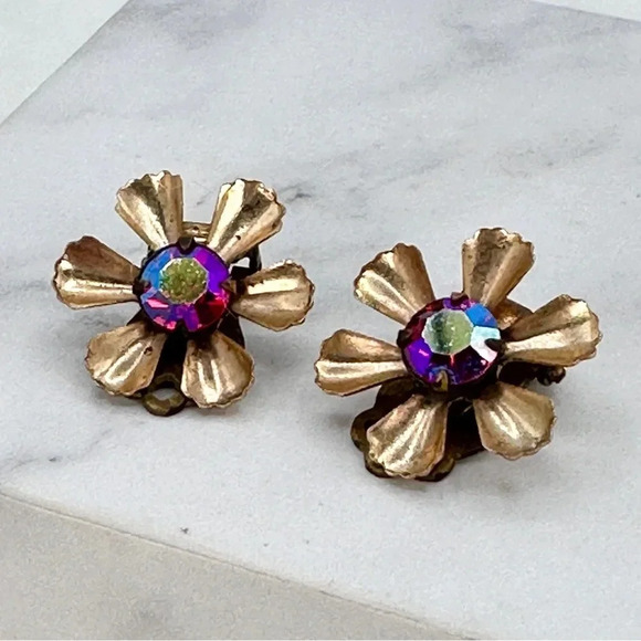 Vintage Aurora Borealis Flower Earrings Clip-On Gold-tone Estate Costume… - Picture 9 of 9